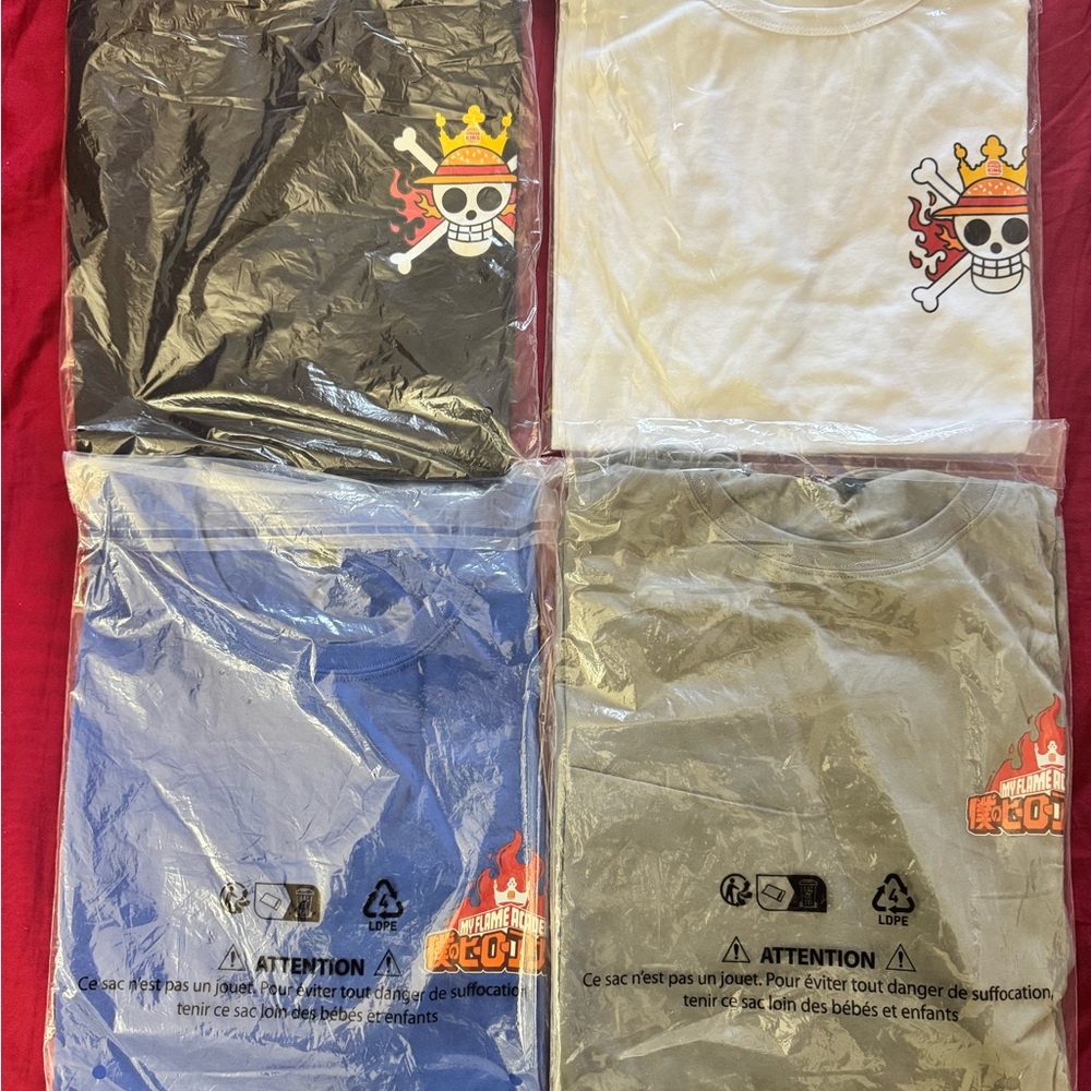 4 t-shirt collector Burger King X One pieces and Burger King X My hero academia